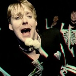 Kaiser Chiefs - Everyday I Love You Less and Less (Official Video)